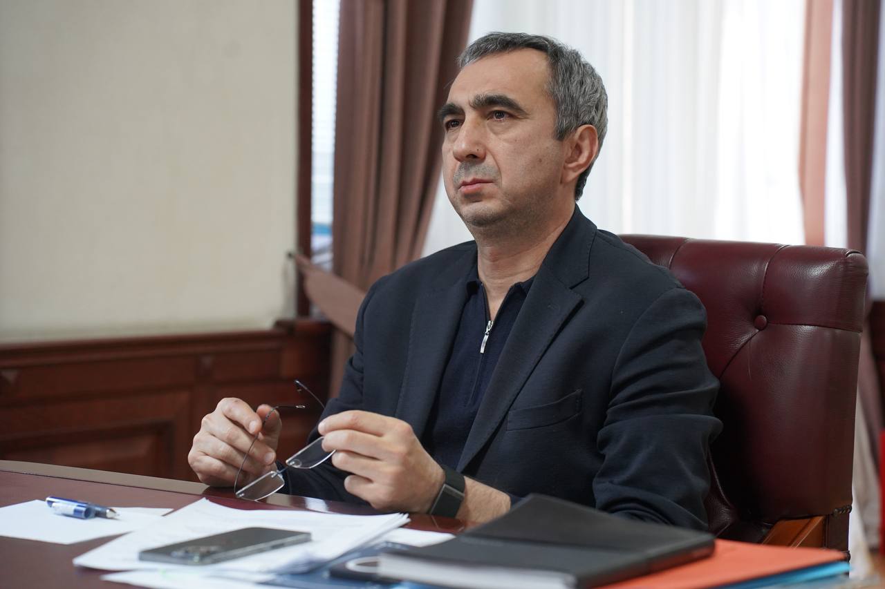 Заур Эминов принял участие в совещании по вопросам комплексного развития Дербента